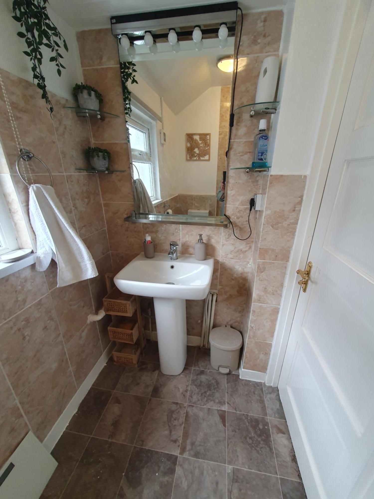 Private Double Room In Cardiff Esterno foto